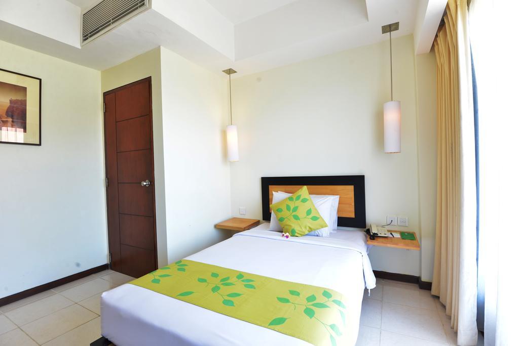 New Kuta Hotel ウルワツ エクステリア 写真
